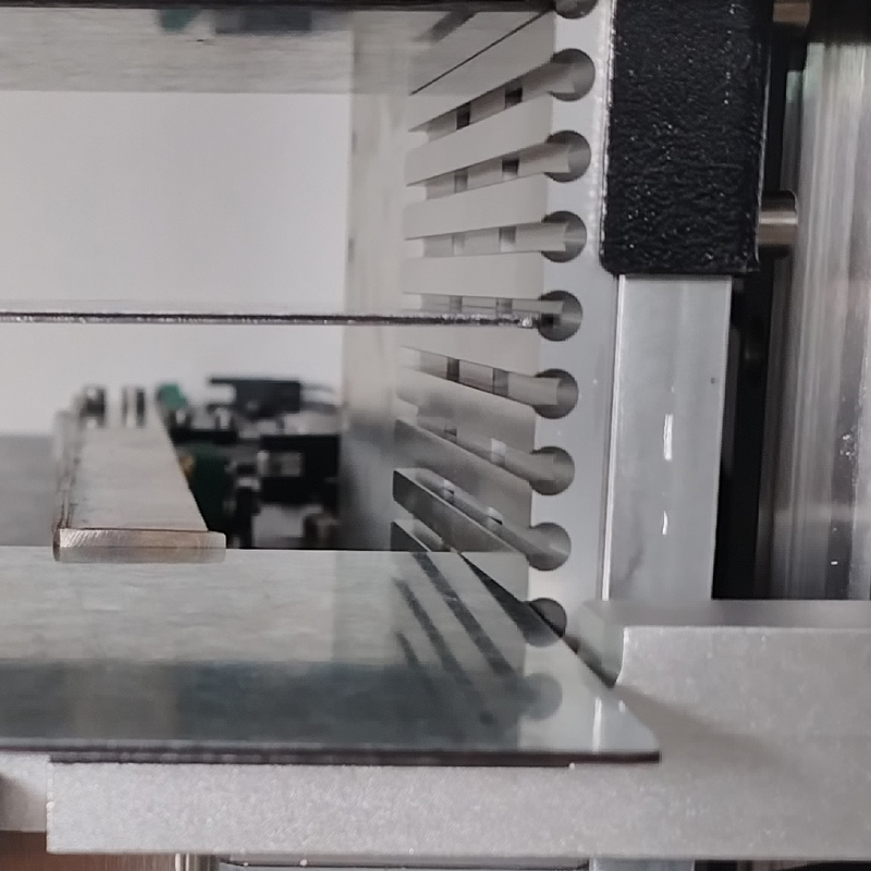 彈夾上板機(jī)